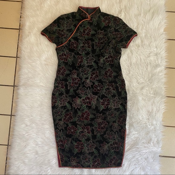 Vintage Dresses & Skirts - Black velvet floral dress